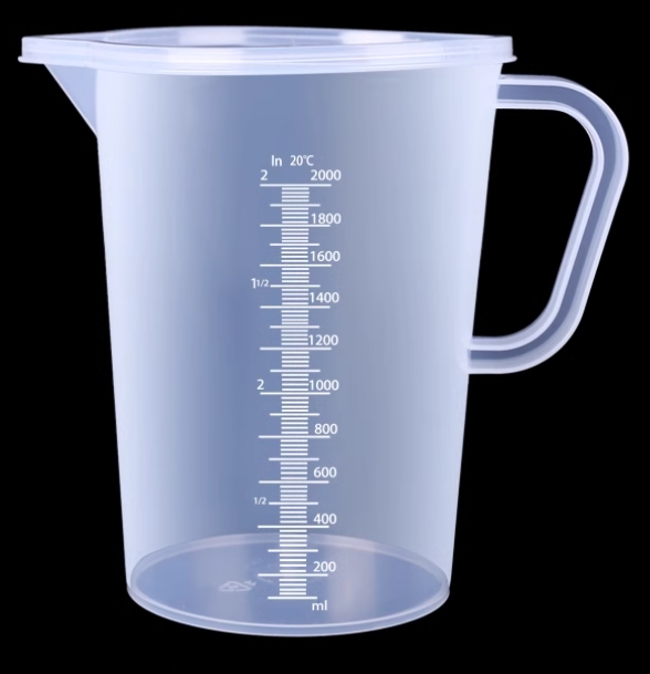 Measuring cup with lid